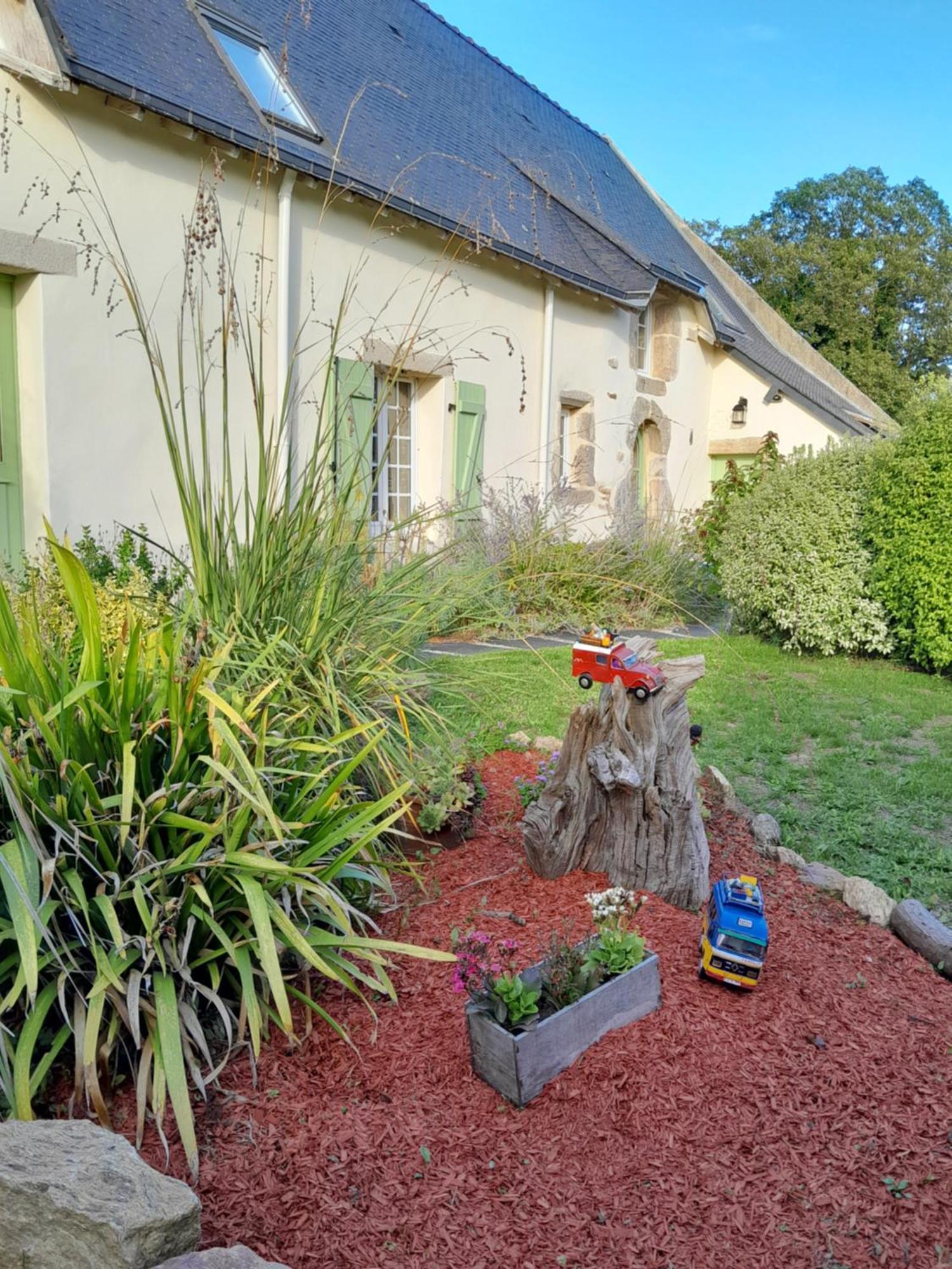 Bed and Breakfast Les Loges De Yoff Ambon Exterior foto